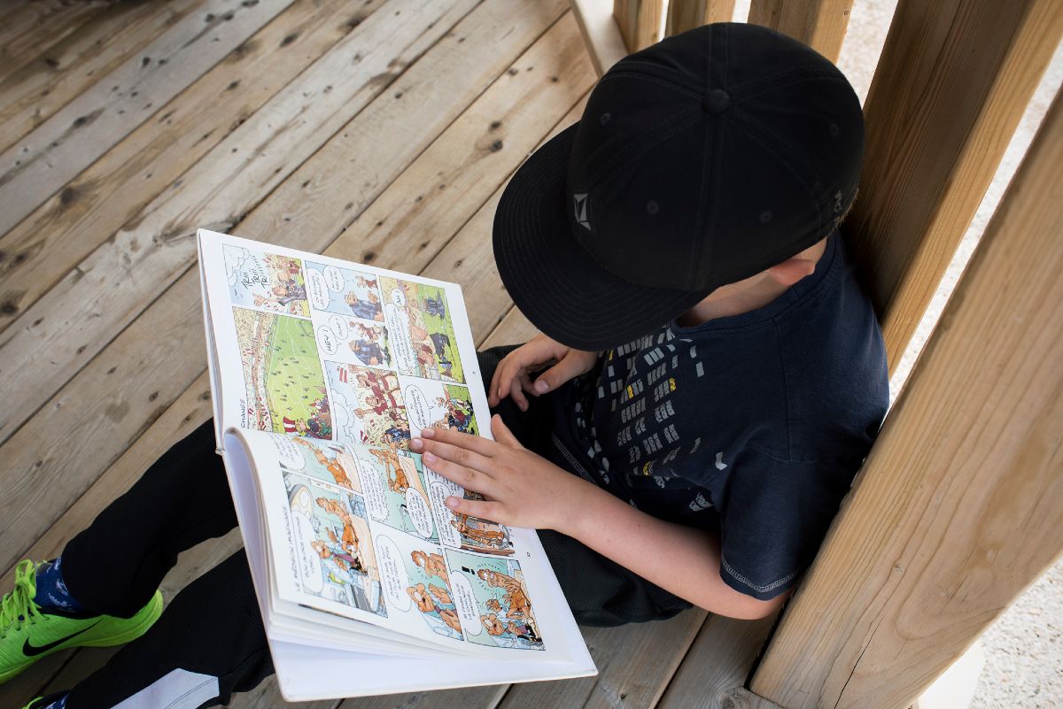 Les bienfaits de la lecture chez les jeunes | COSMOSS