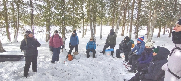 Formation d'éducatrices à Grandir en nature, hiver 2023